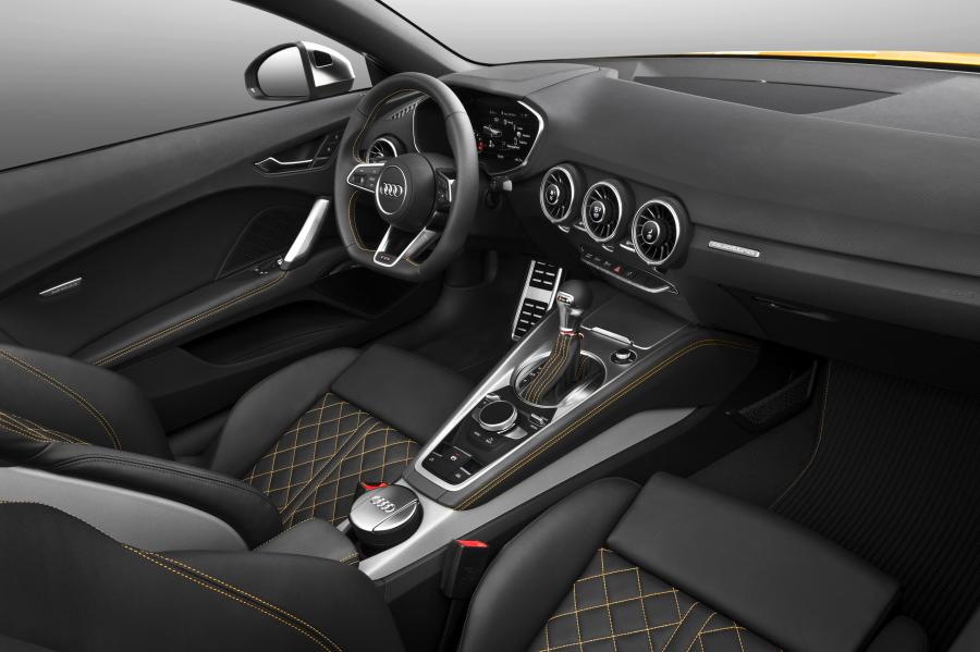 Интерьер Audi TTS Roadster (8S) 2014 года  (WW) (фото 20 из 30)